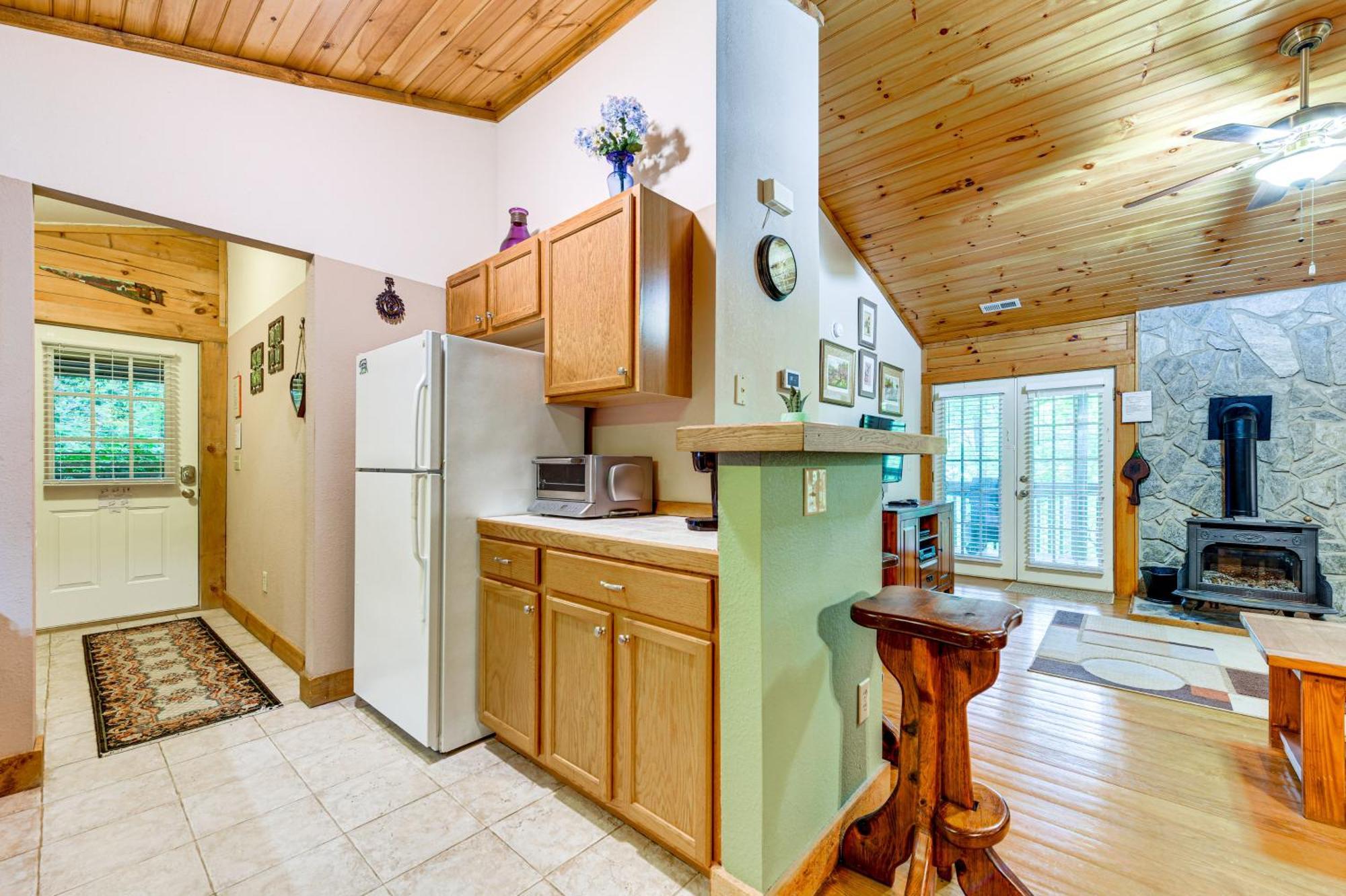Serene Maggie Valley Retreat With Deck And Hot Tub! Luaran gambar